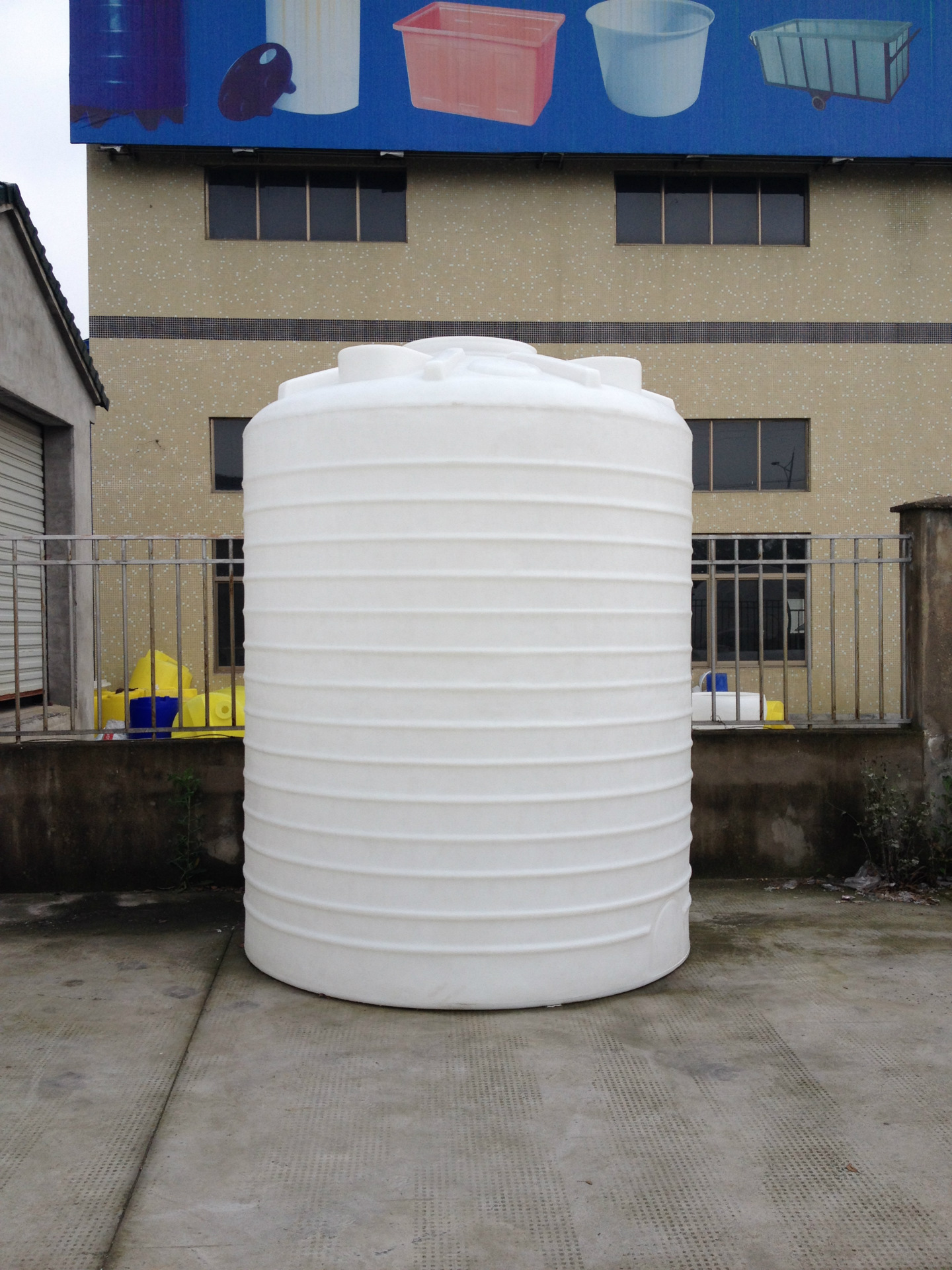 10吨塑料水塔 10立方pe水箱 10000l塑料储罐