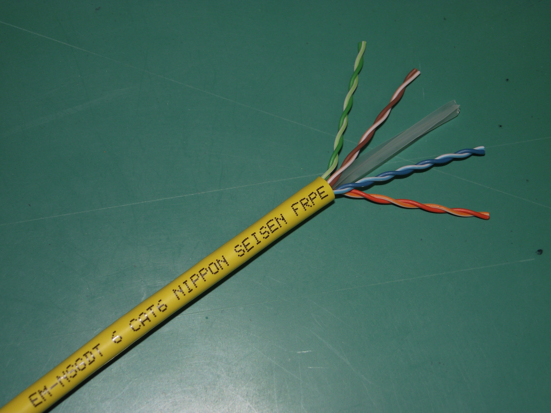 【低烟无卤】日线 nippon cat6六类非屏蔽双绞线 深蓝色阻燃网线