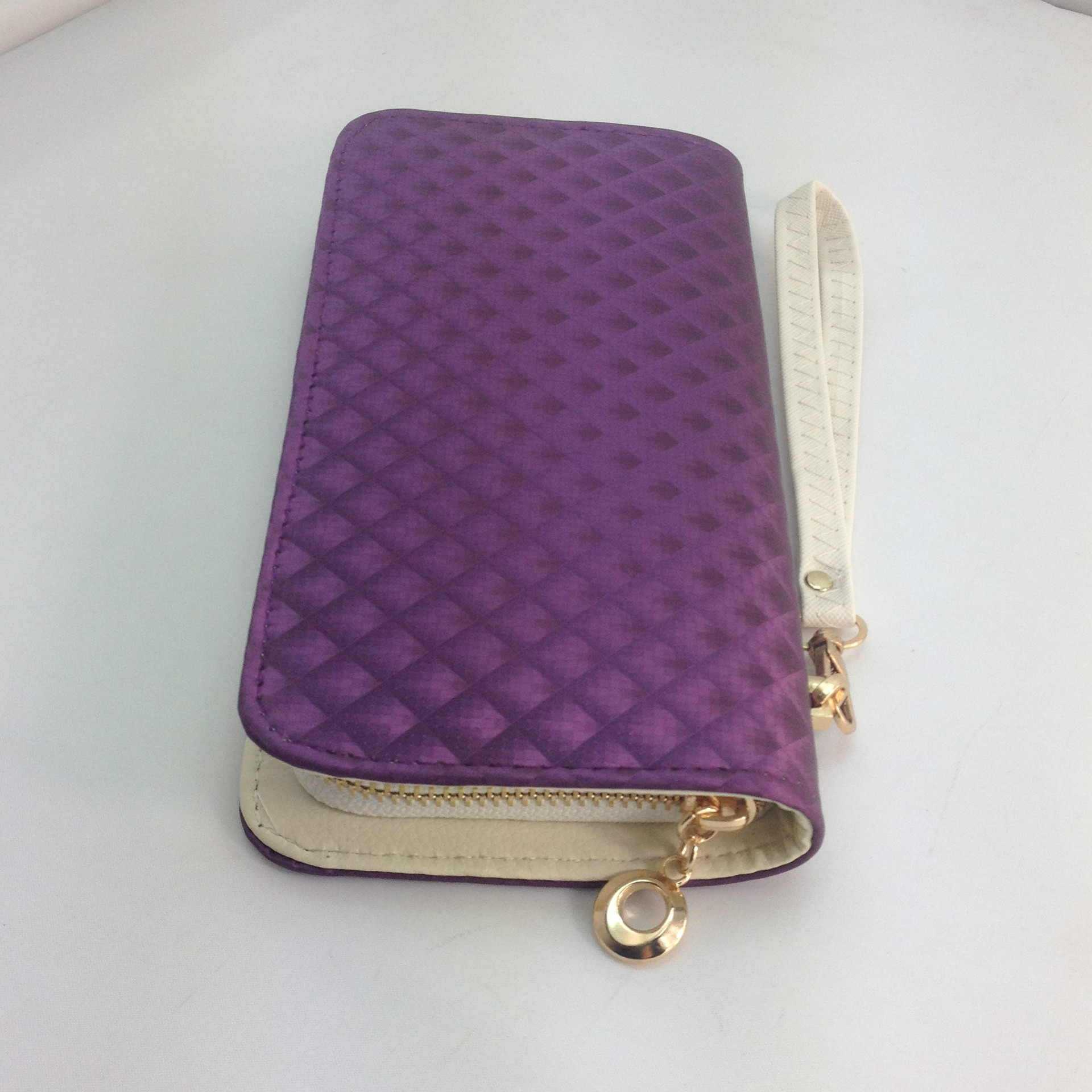 &nbsp; &nbsp; 名称 女士手拿长款钱包 材质 pu变色格子纹 纯铜拉链