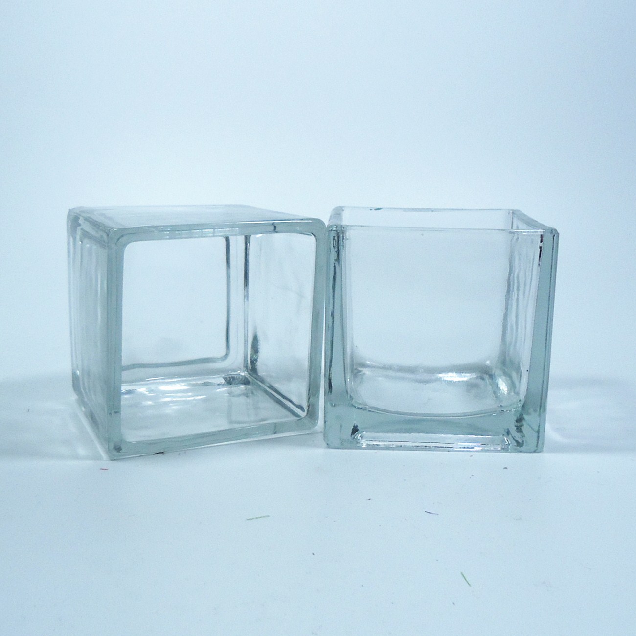 00元 材质 高白料玻璃 规格 10*10*10cm 可否印log 可以 用途 玻璃