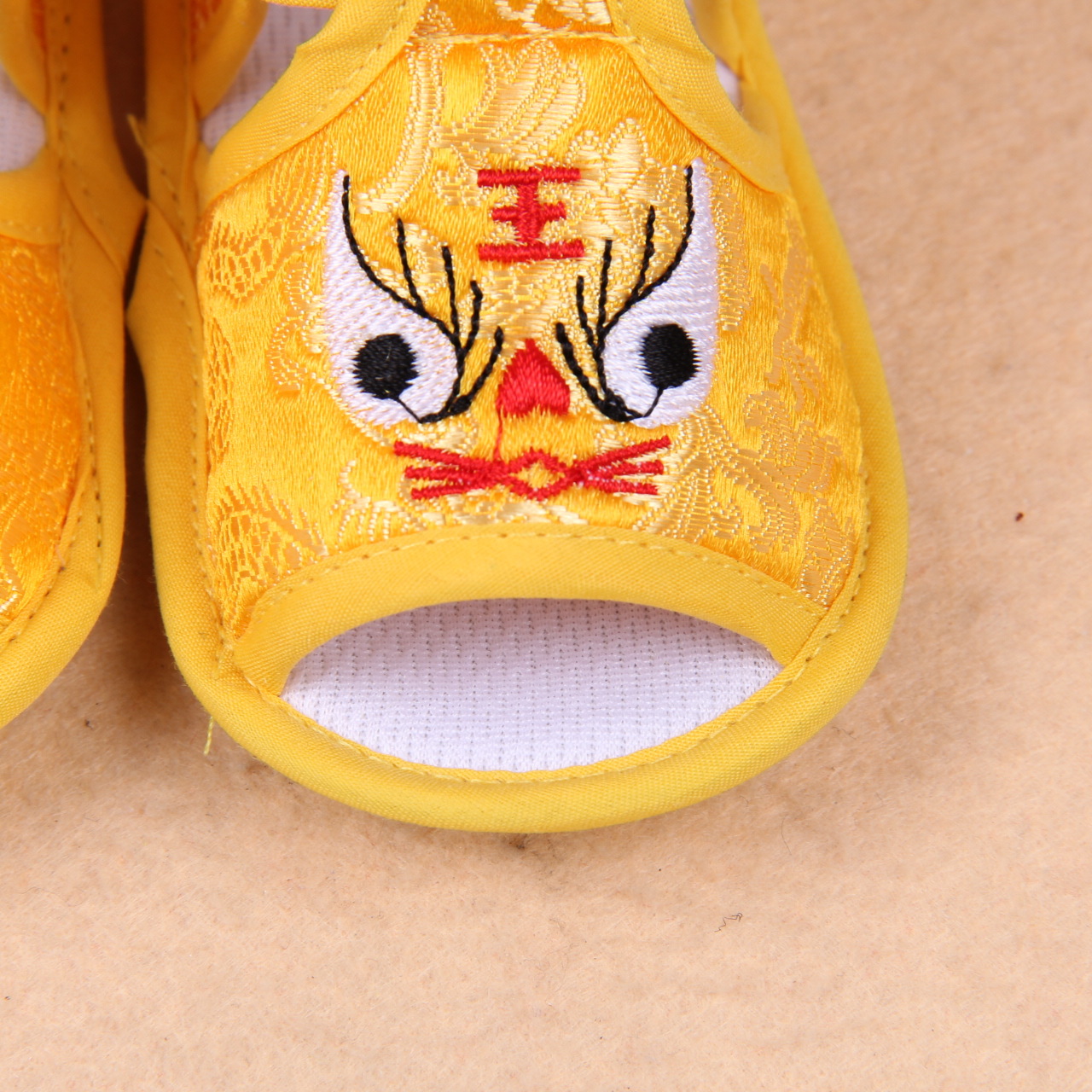 厂家直供 爱婴美包头老虎凉鞋 婴幼儿宝宝夏款虎头唐鞋 11-13码