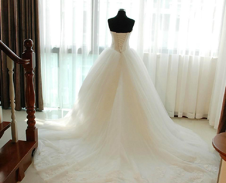 婚紗2015新娘白色婚禮服定製 抹胸款出門紗 酒店室內結婚婚紗批發圖片