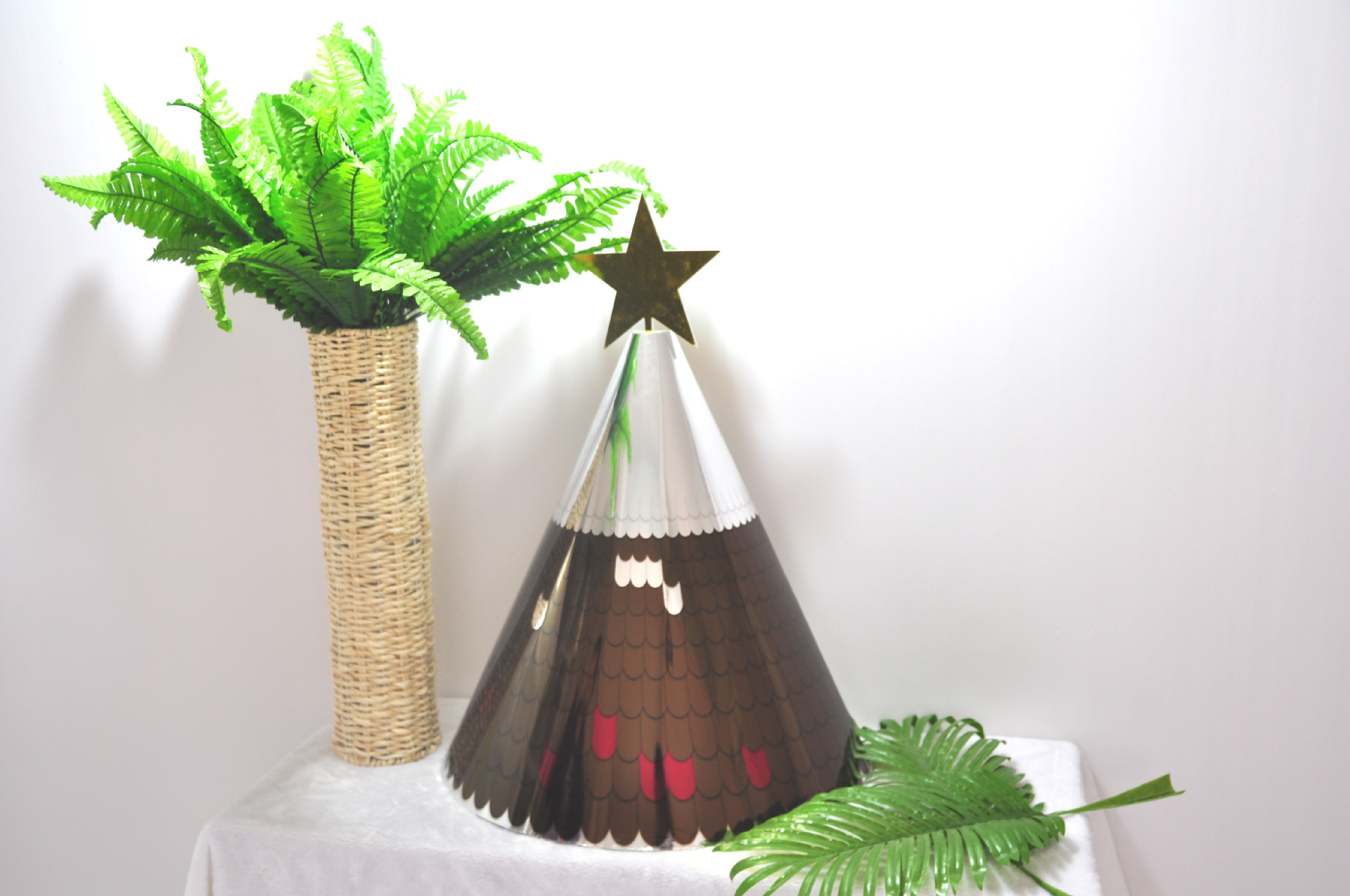 雪弗板雕刻圣诞道具 圣诞节装饰 创意圣诞树橱窗布置 开业美陈道