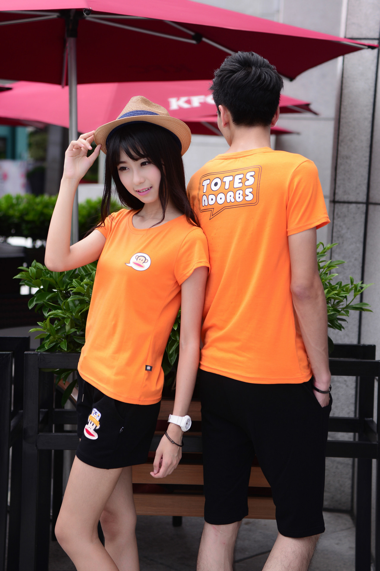 大嘴巴猴 微信猴 情侣t恤 字母闪粉印花 休闲运动短袖 女男