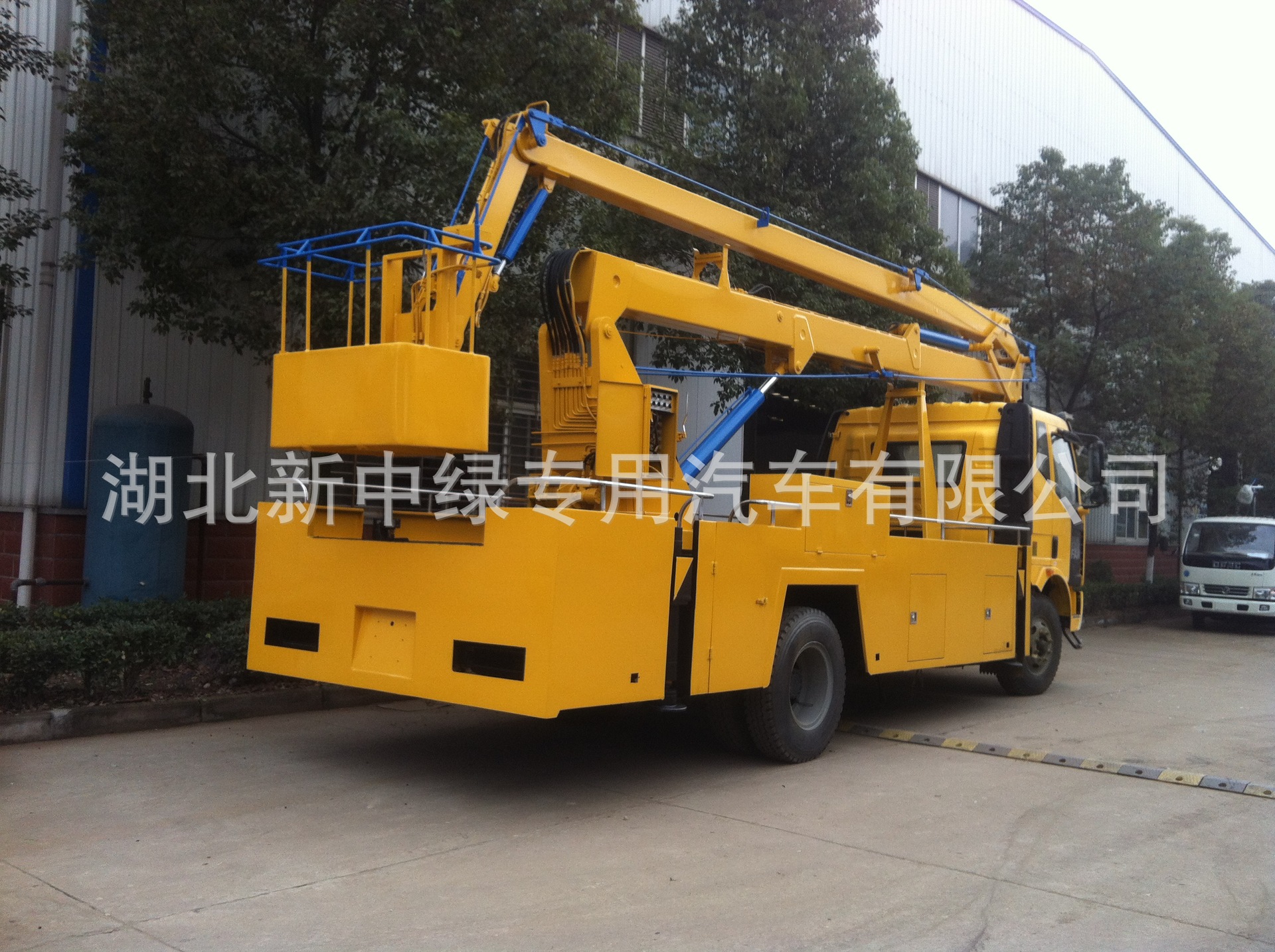 国4新品批发20米路灯维修车路灯安装车解放高空作业车