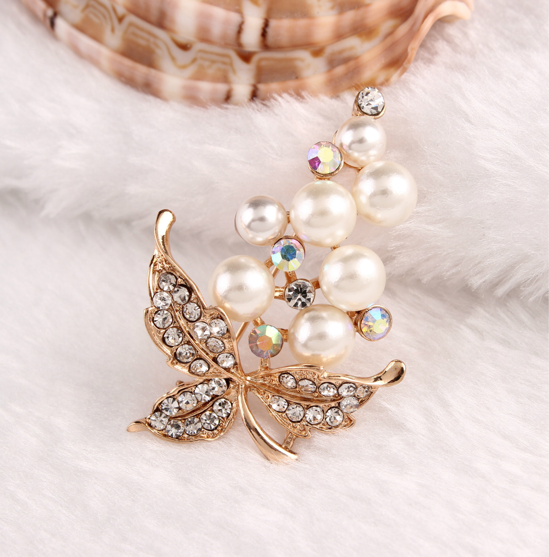 韩版新款胸针 淘宝爆款 水果卡通镶钻珍珠胸针 合金时尚衣饰批发