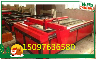 1325型等离子厚金属板切割雕刻机切割 。