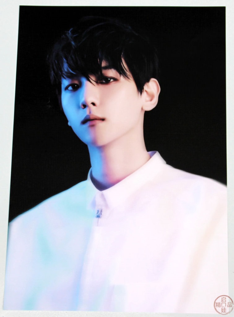 人气明星 exo边伯贤海报 压纹海报 8张一套 qw