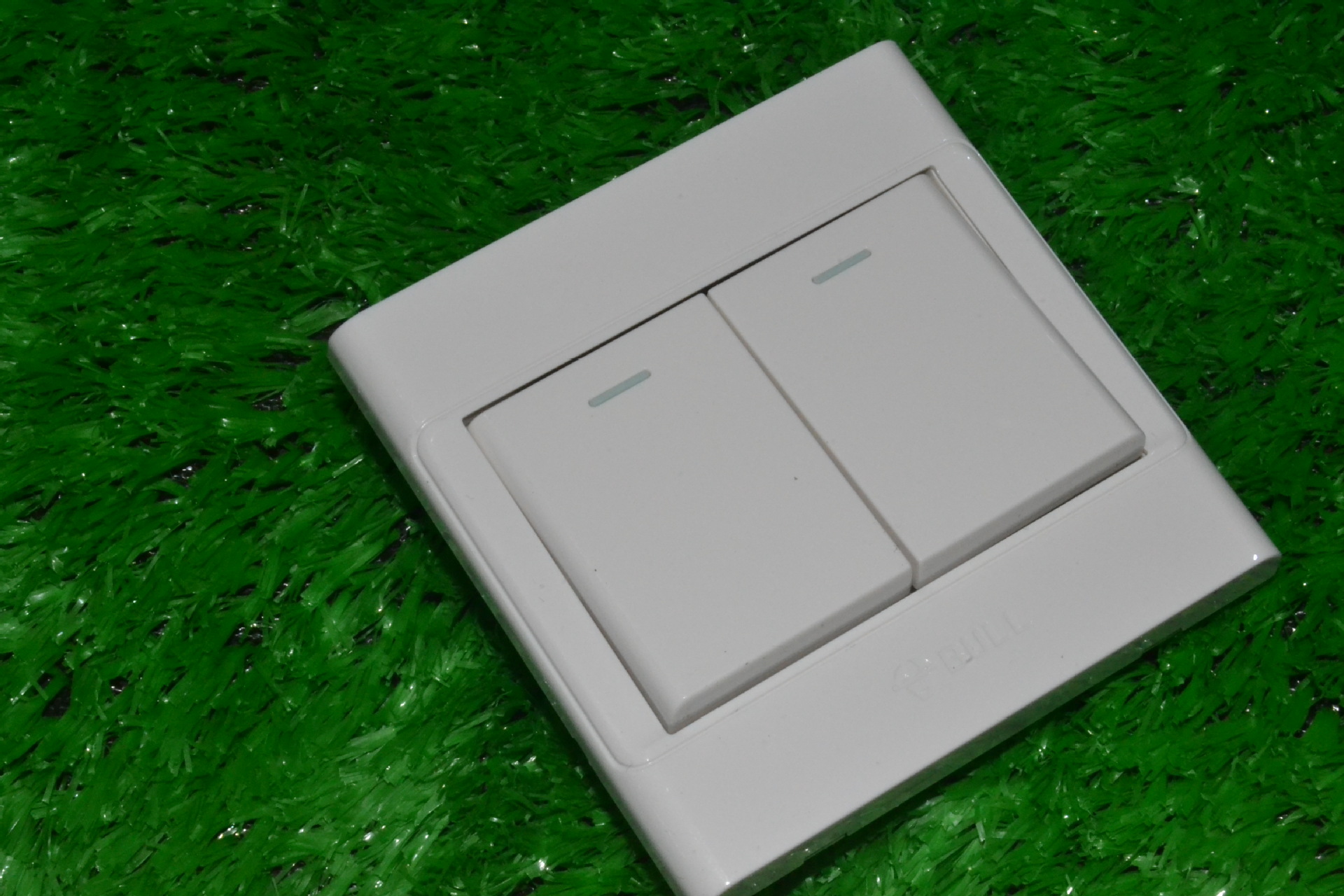 公牛开关插座 墙壁面板 双开单控开关 二开单控86型g05k211y正品