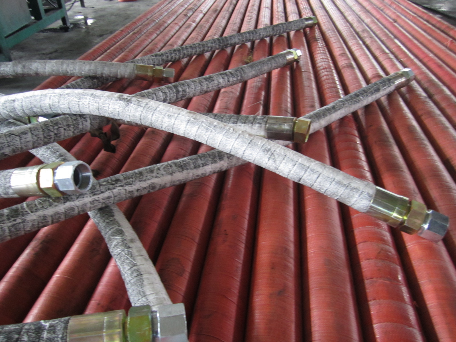 河北耐火胶管 厂家直销供应耐高温绝缘喷砂胶管 高压耐高温胶管