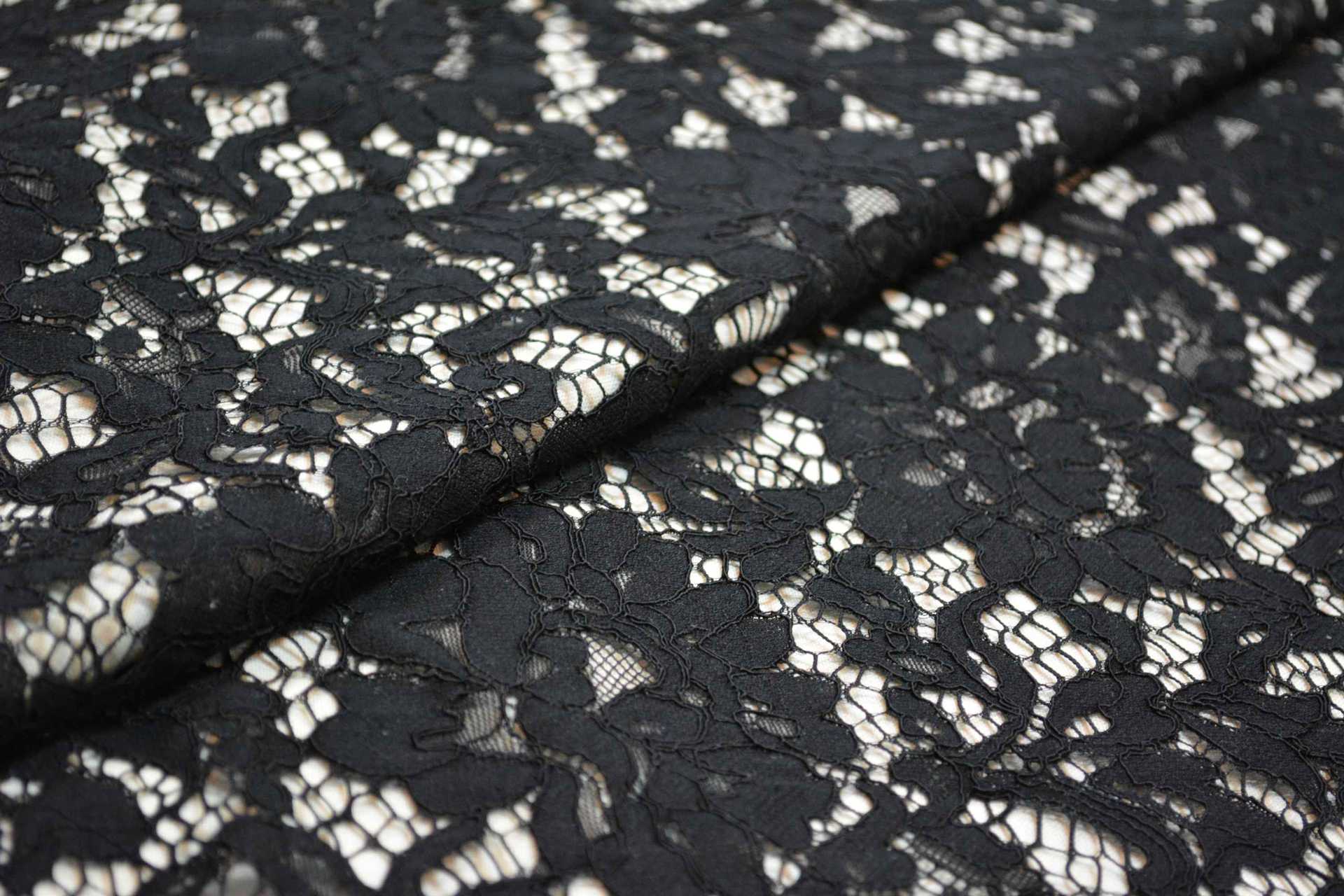 厂家直销新款股线蕾丝面料 睫毛花边蕾丝 蕾丝面料定位花蕾丝