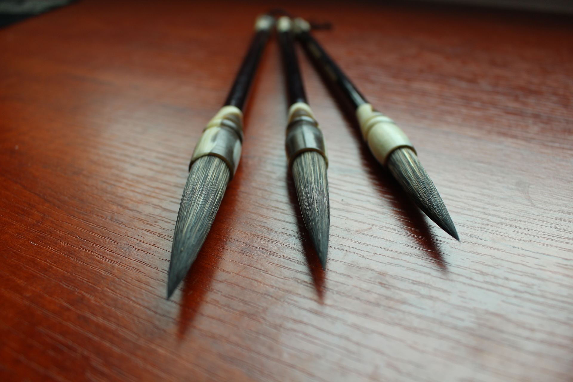 【厂家直销】石獾毛笔 弹性非常好 不分叉含墨多 兼毫毛笔 好毛笔