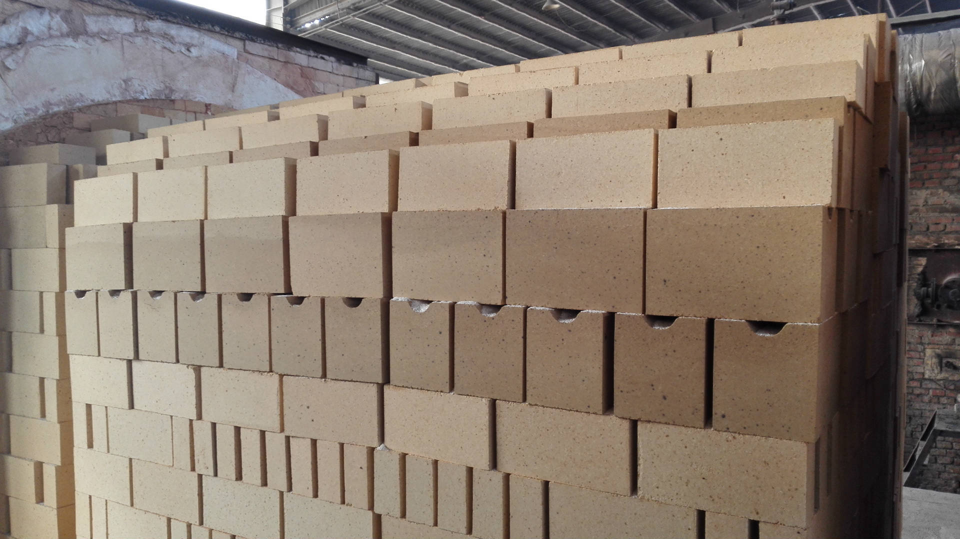 耐火高铝砖 高温防火耐火材料 抗剥落高铝砖 轻质防火高铝砖厂家