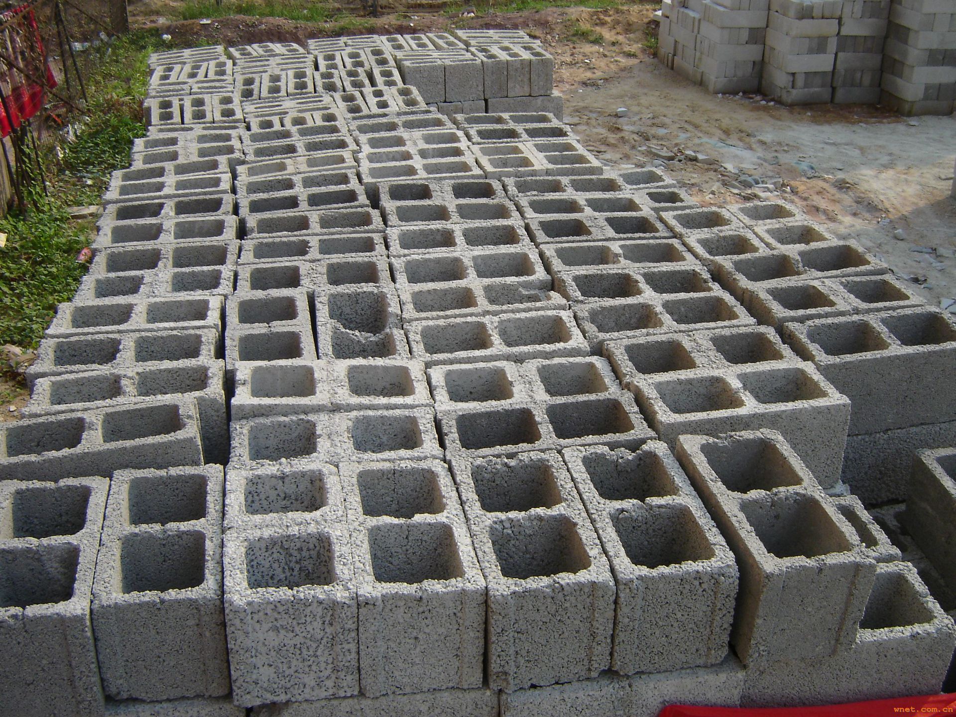 玉丰移动砖机】水泥移动空心砖机 水泥移动免烧砖设备 直销下蛋机