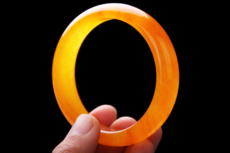 正品天然玉石 全红翡色玉手镯 金丝玉镯子 石英岩玉手环 女款手饰