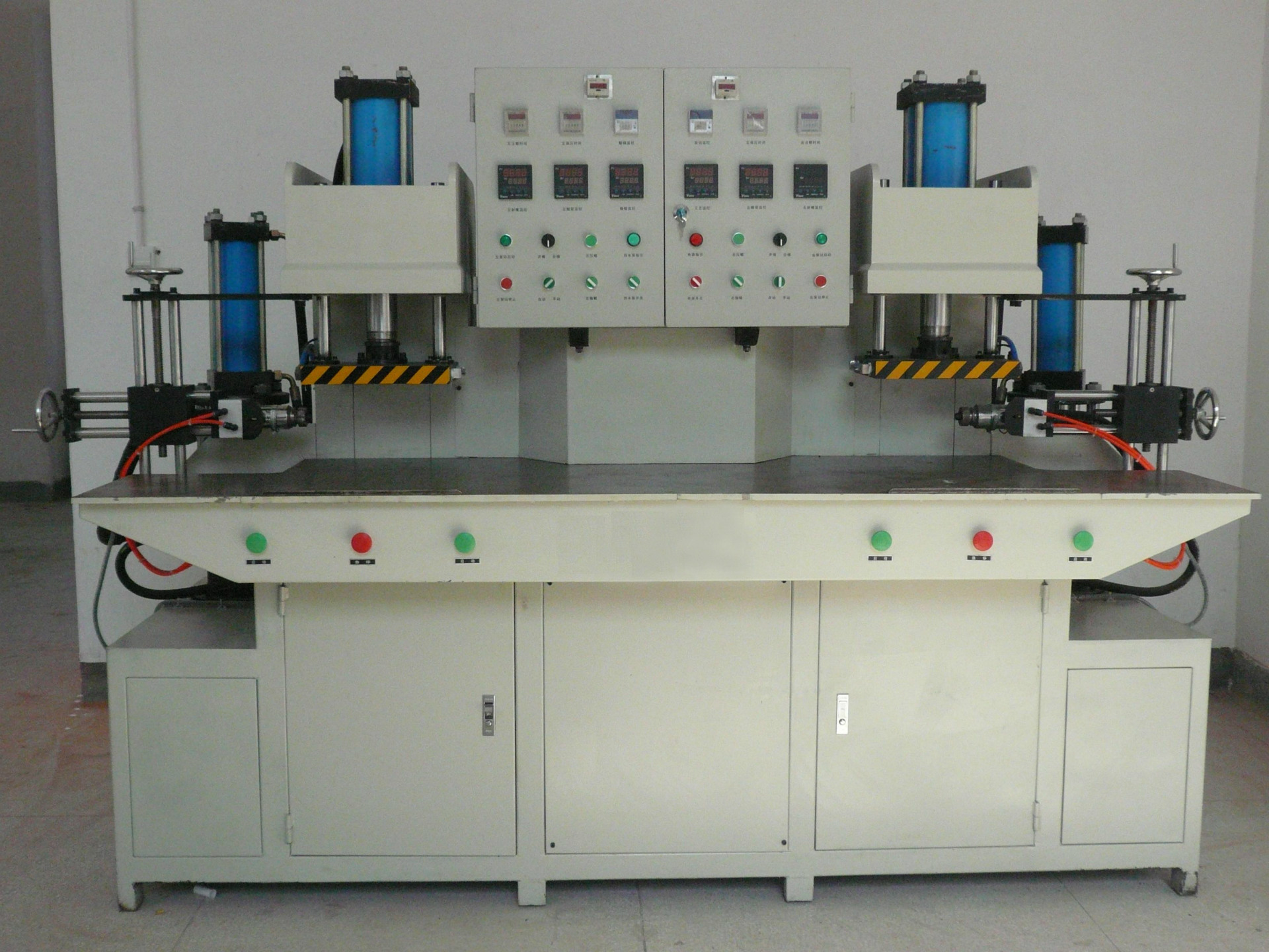 厂家直销,双工位免缸注蜡机8t