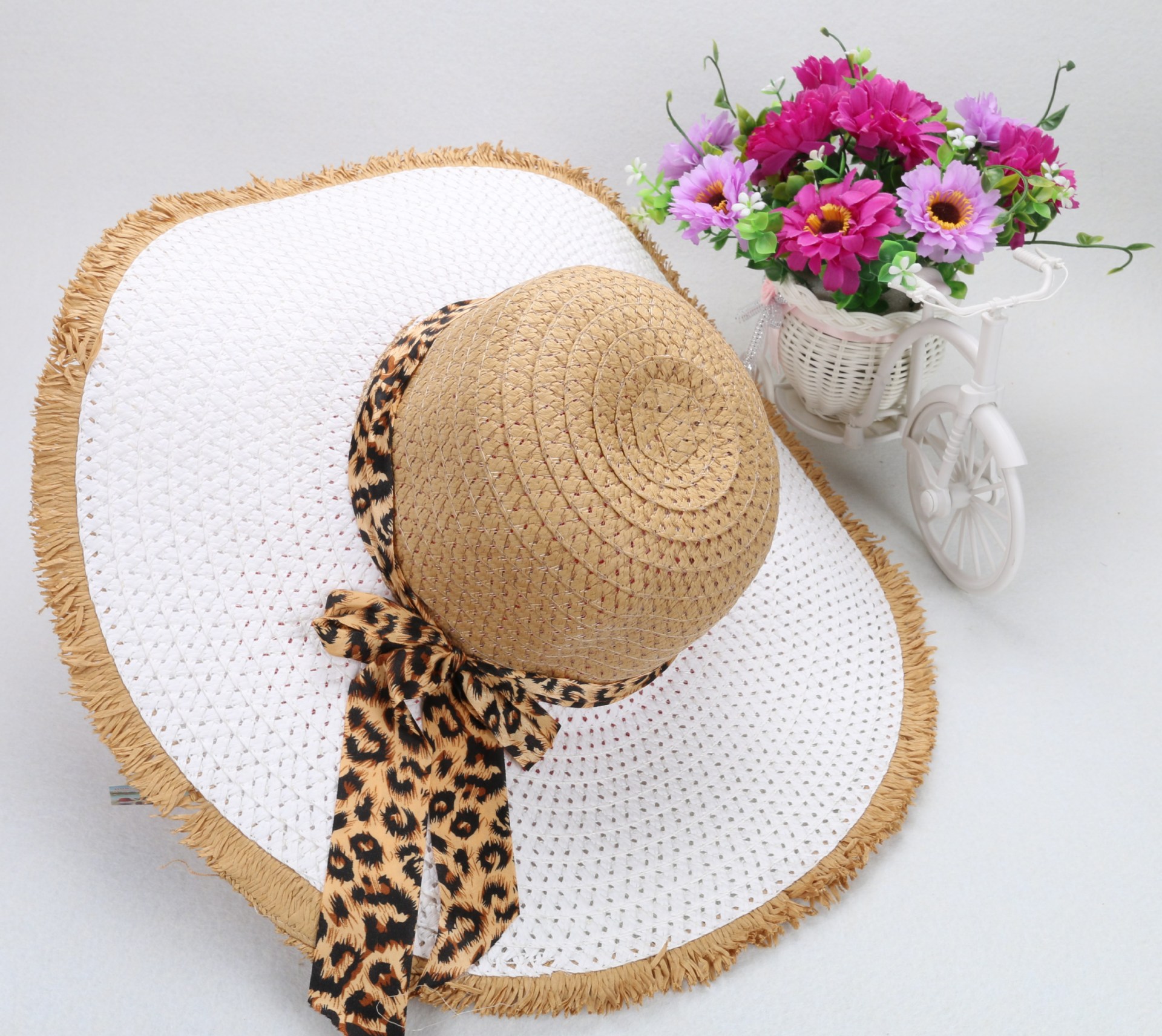 厂家直销女式草编草帽沙滩帽大沿帽夏日遮阳帽女款大檐帽批发