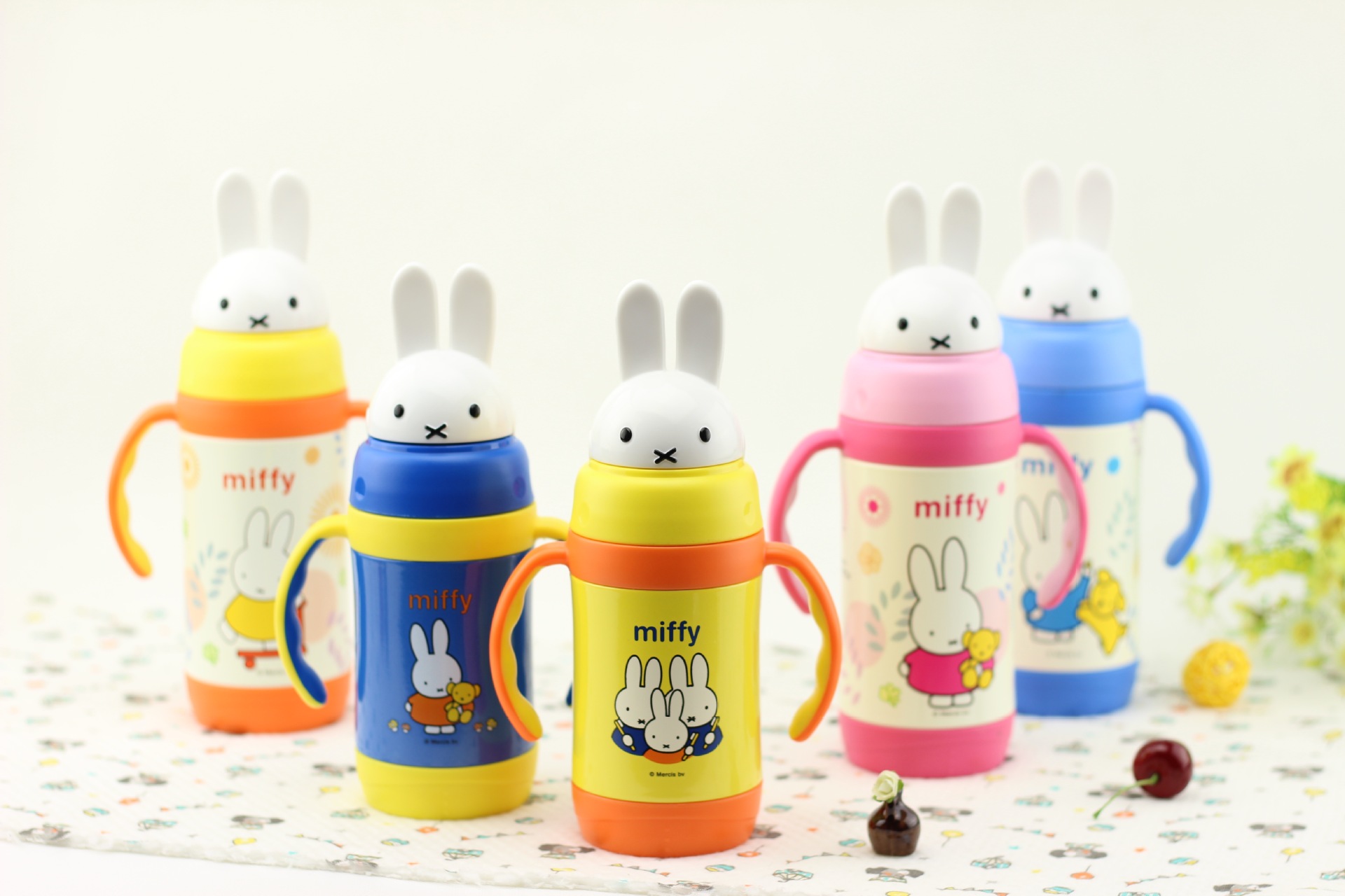 正品米菲新款儿童不锈钢保温杯带吸管宝宝水杯可爱携带水杯批发