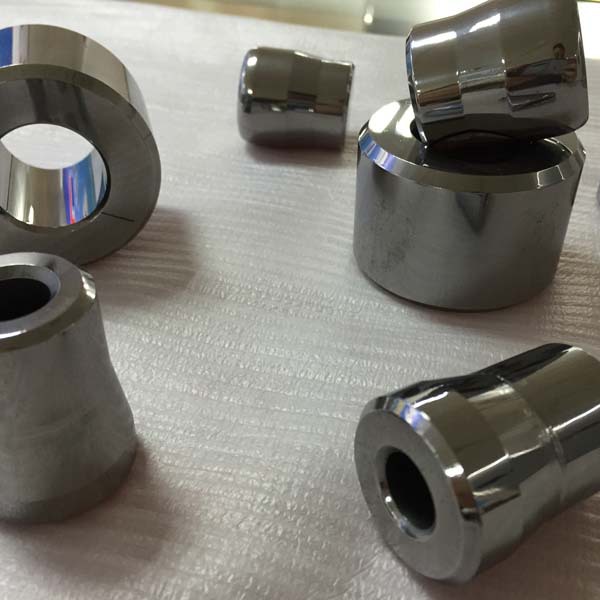 钼丝,不锈钢丝,电线电缆丝和各种合金丝都是用金刚石拉丝模拉制出来的