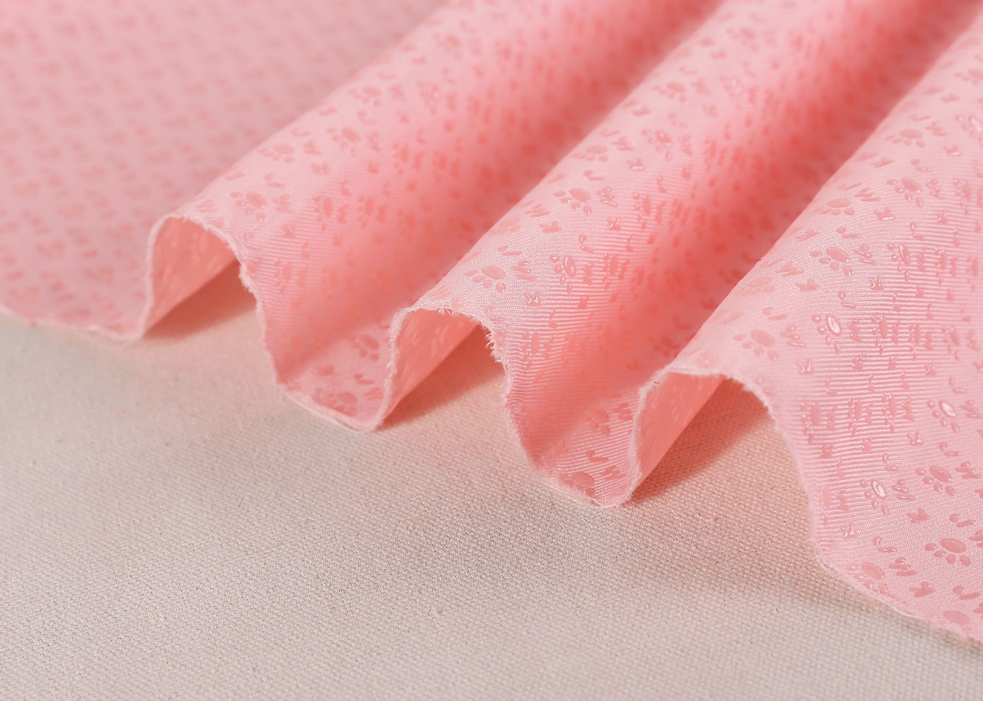 厂家直销现货全棉点塑布 供应染色斜纹制鞋防滑布批发