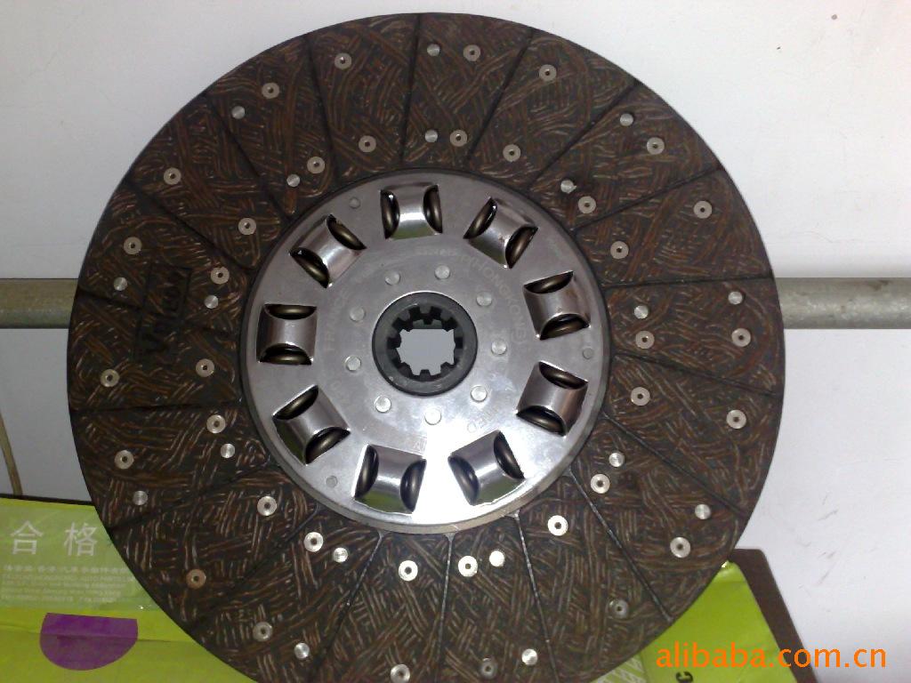 供应法雷奥汽车零部件420型汽车离合器片厂家